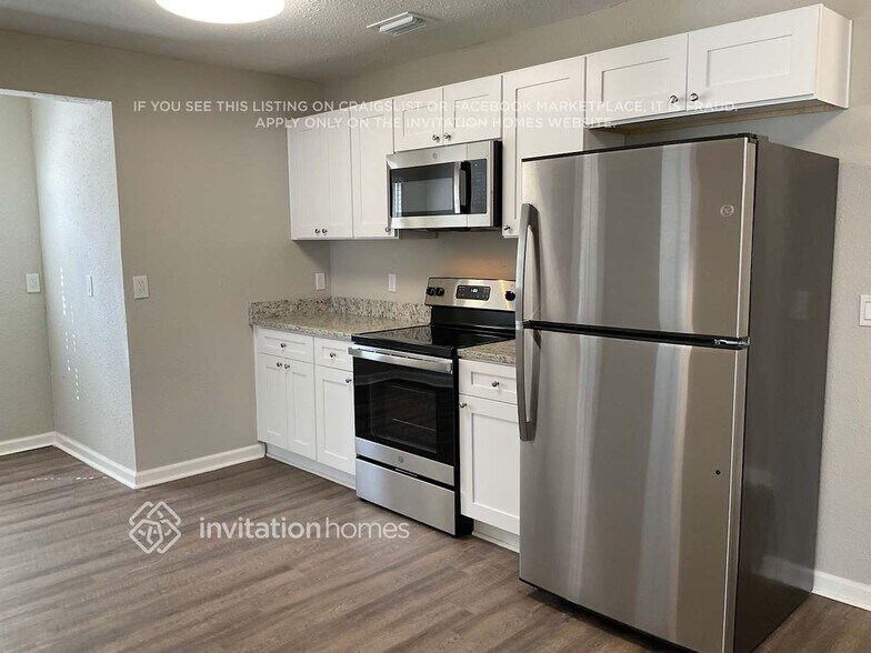 Building Photo - 5603 Santa Monica Dr