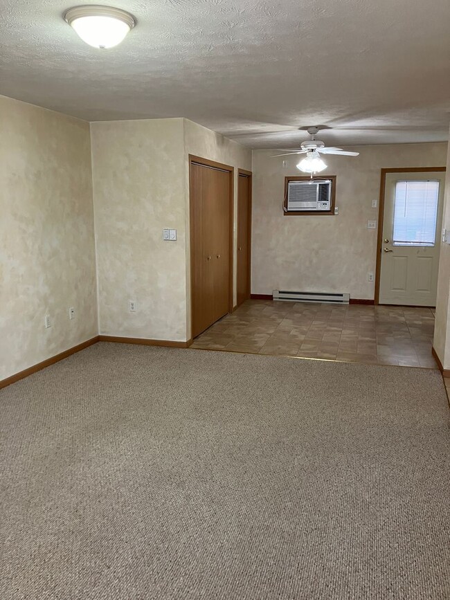 Building Photo - Spacious & Well-Maintained 1-Bedroom Apartment in New Bremen!