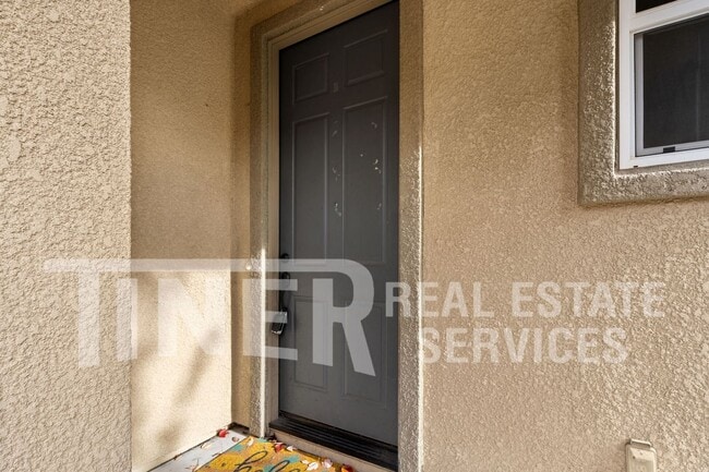 Building Photo - 5 Mantauk Point Pl