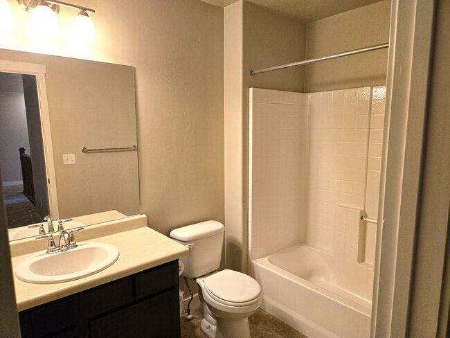 Building Photo - 528 Fox Chase Dr
