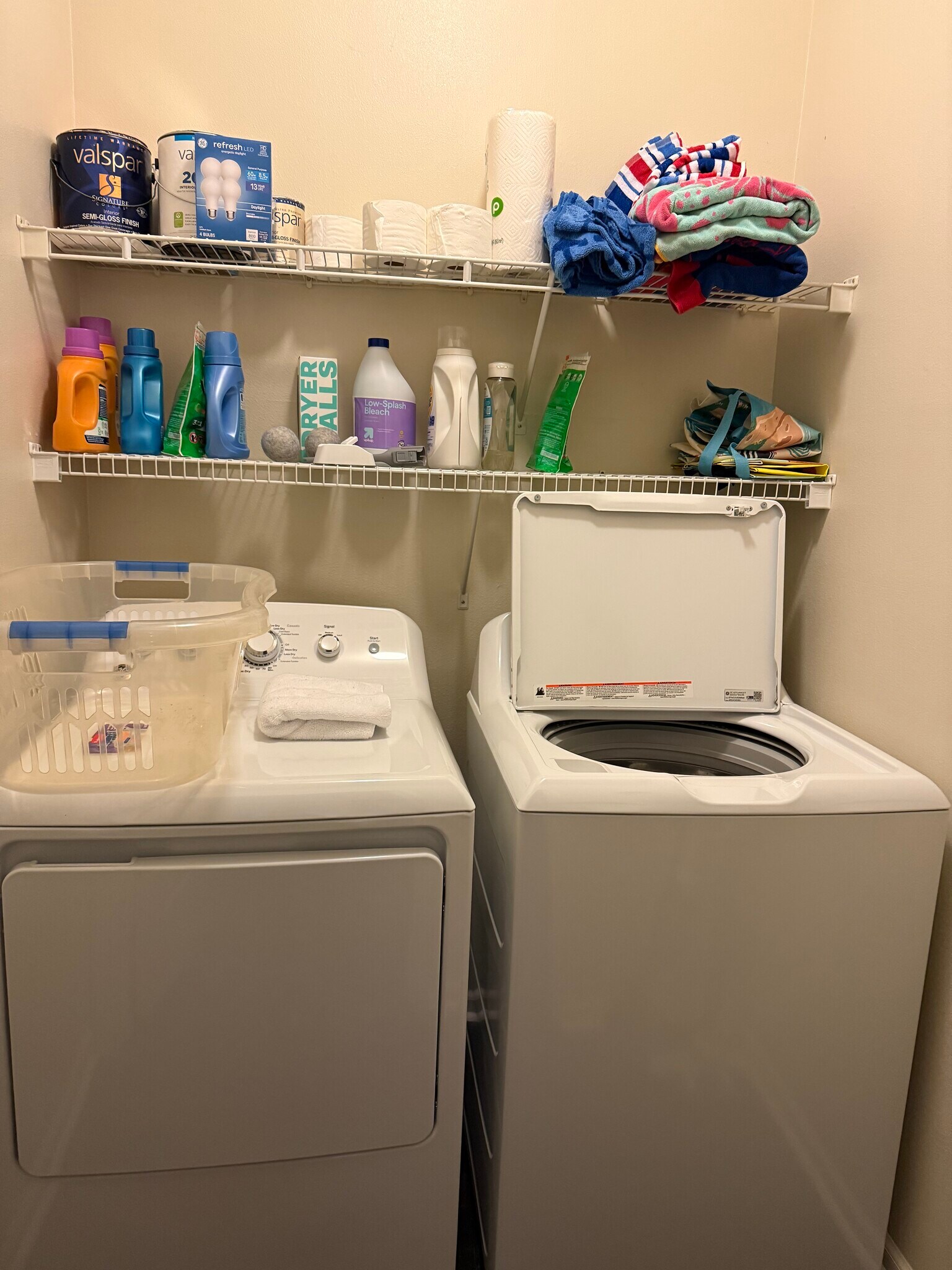 Building Photo - 130 River Landing Dr