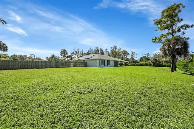 Building Photo - 8606 Arrowhead Dr