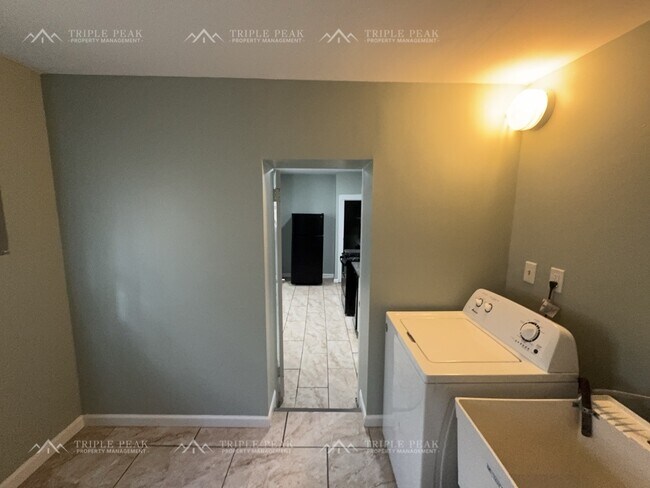 Building Photo - 4521 N 7th St