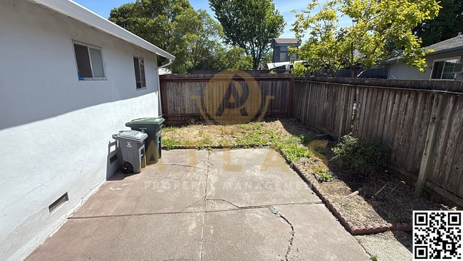 Building Photo - 1542 Camden Ct
