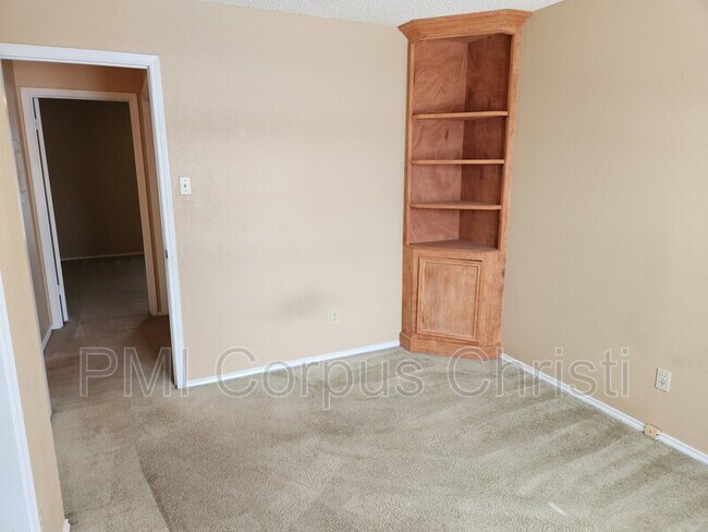 Building Photo - 6702 Everhart Rd