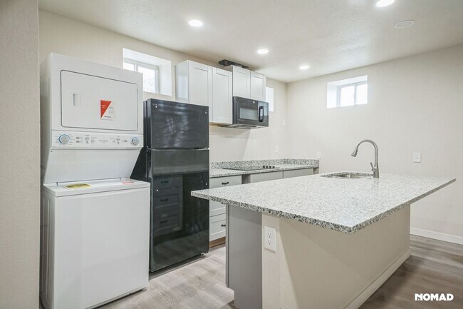 Building Photo - Charming 2BR House in Denver