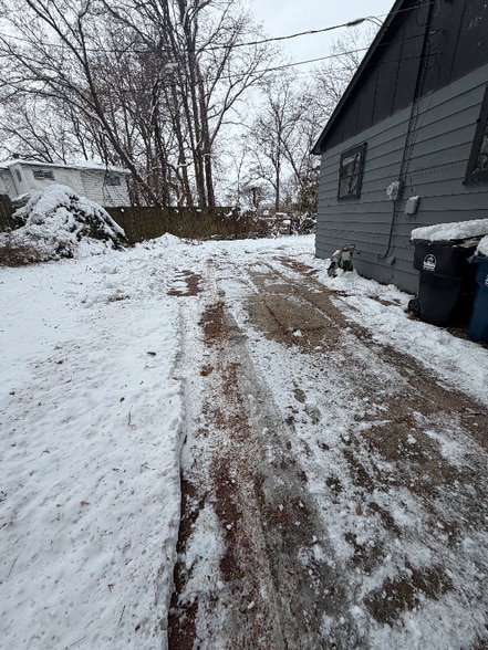 Building Photo - 1914 Wustum Ave