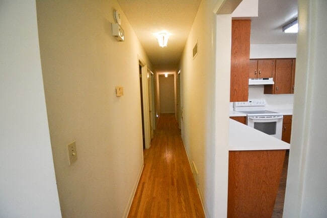 Building Photo - 4 Bed, 2 Bath Home for Rent – Unique Design & Retro Charm