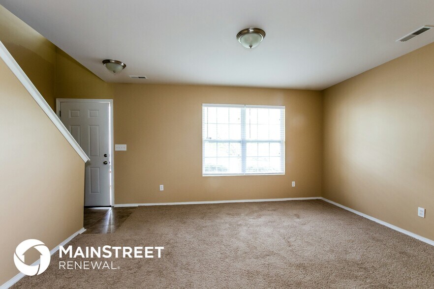 Building Photo - 4490 Westhill Pl