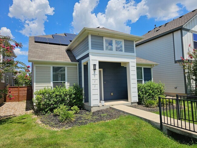 Building Photo - Adorable 3 Bed / 2.5 Bath Home in 51 East