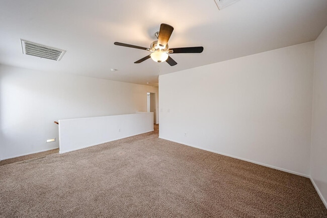 Building Photo - 12039 W Leather Ln