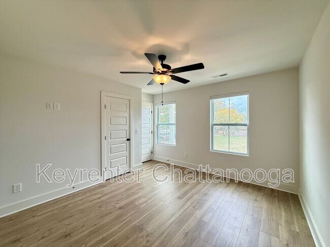 Building Photo - 1674 S Watkins St