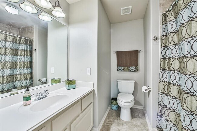 Building Photo - 2802 Kestrel Trace Ln