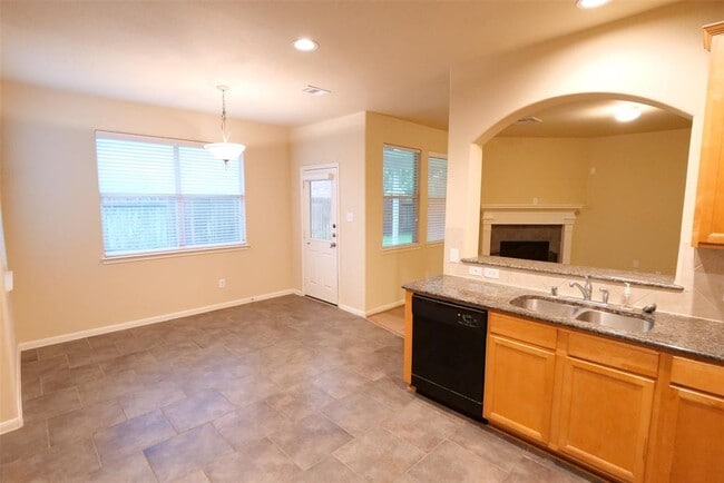 Building Photo - 26427 Longview Creek Dr
