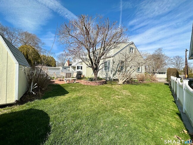 Building Photo - 40 Parkway S