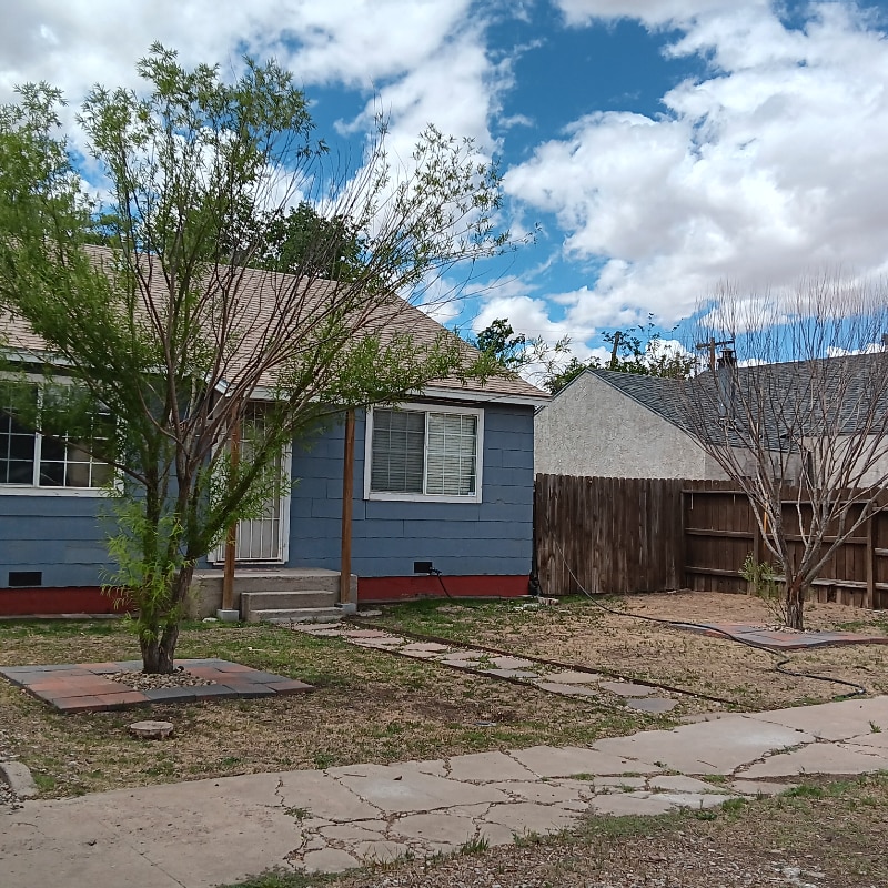 Building Photo - 630 E 6th St