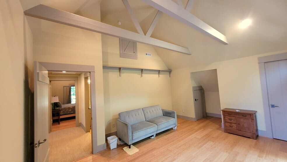 Building Photo - 671 N Sequoyah Dr