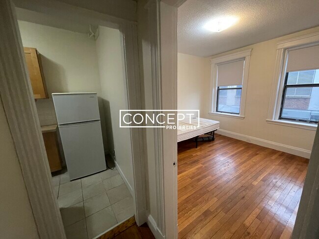 Building Photo - 1152 Commonwealth Ave