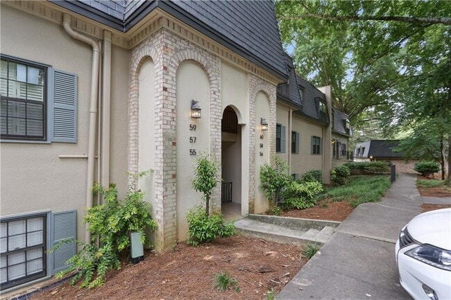 Building Photo - 60 Chaumont Square NW