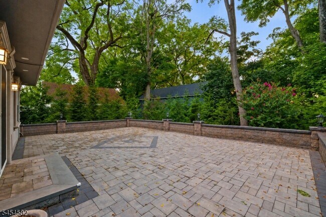 Building Photo - 46 Cortlandt St