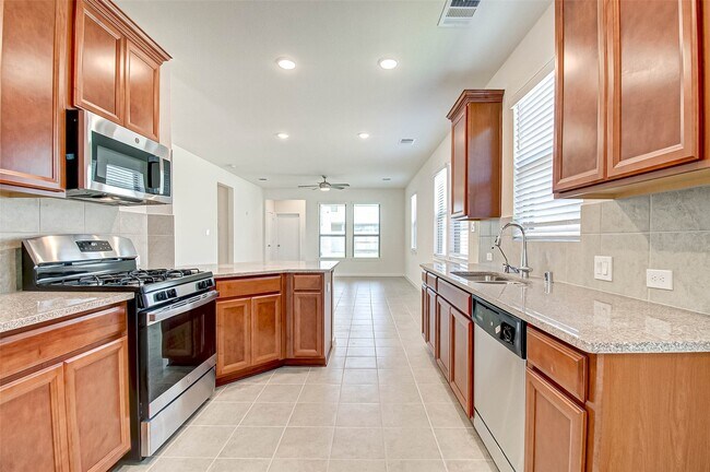 Building Photo - 8110 Colony Chase Ct