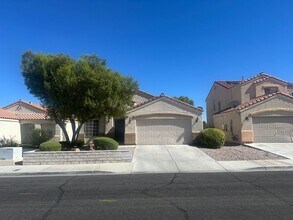 Building Photo - NW!! Single Story Home!! No Carpet!! Pot S...