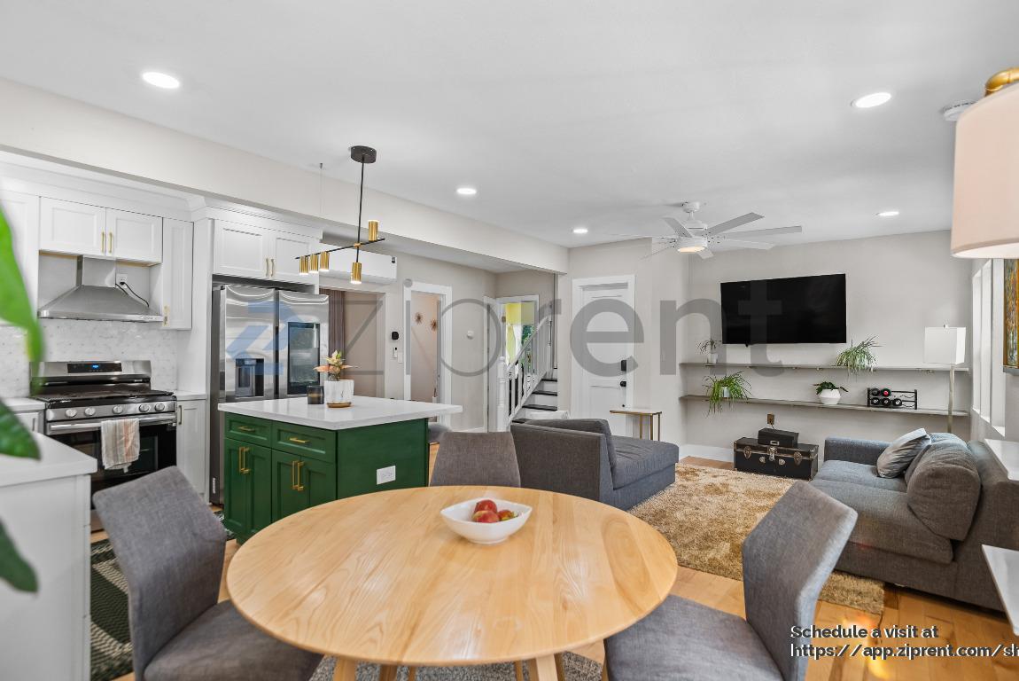 Building Photo - 3473 Birdsall Ave