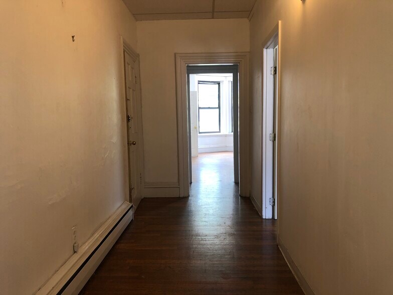 Building Photo - 179 Harvard St