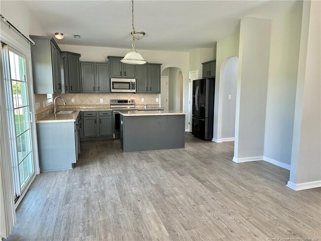 Building Photo - 512 Pecan Grove Loop