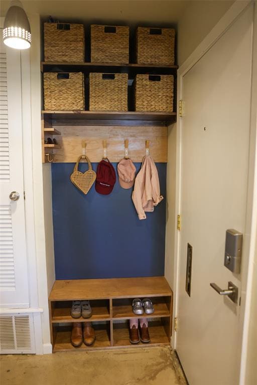 Building Photo - 4815 Oldfort Hill Dr