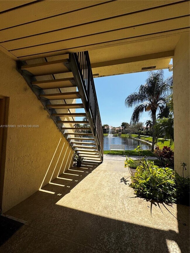 Building Photo - 1257 SW 46th Ave