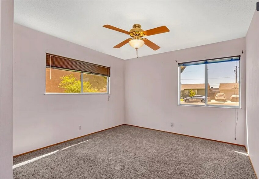 Building Photo - 976 Granada Cir