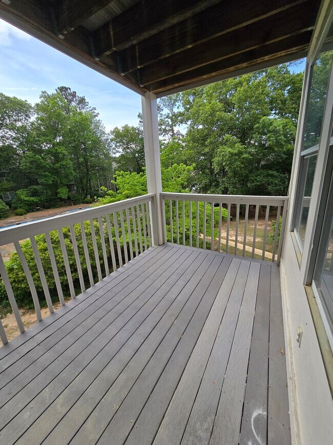 Building Photo - 1021 Wood Creek Dr