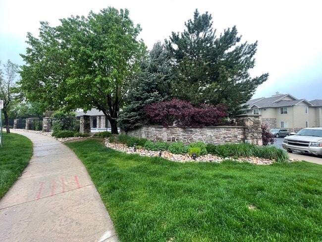 Building Photo - $0 DEPOSIT OPTION! LUXURIOUS 3BED/2BATH CONDO WITH MODERN UPGRADES