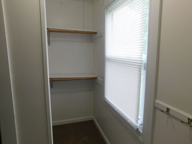 Building Photo - Single Family Home Just Minutes From Cherry Point Base!