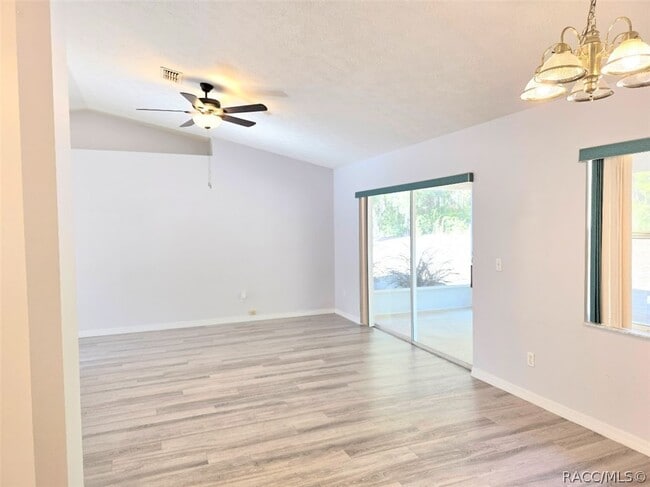 Building Photo - 8529 N Titleist Dr