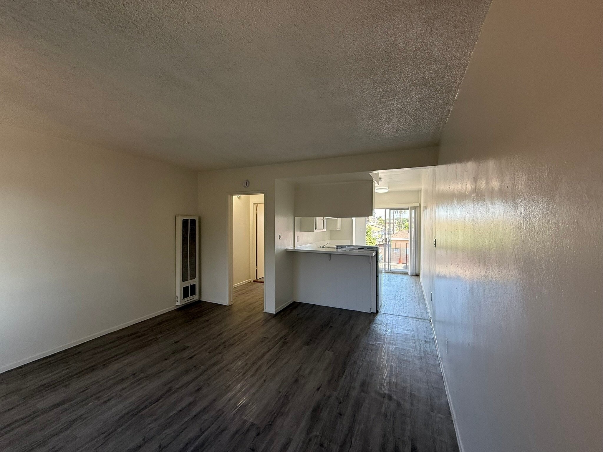 Building Photo - 14026 Paramount Blvd