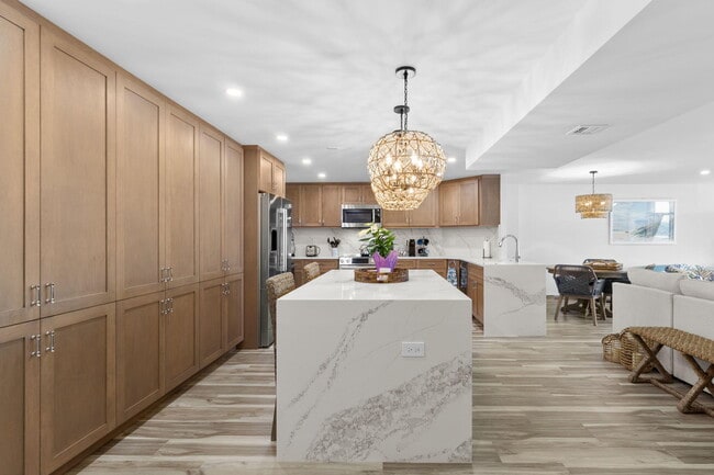 Building Photo - 4020 Galt Ocean Dr