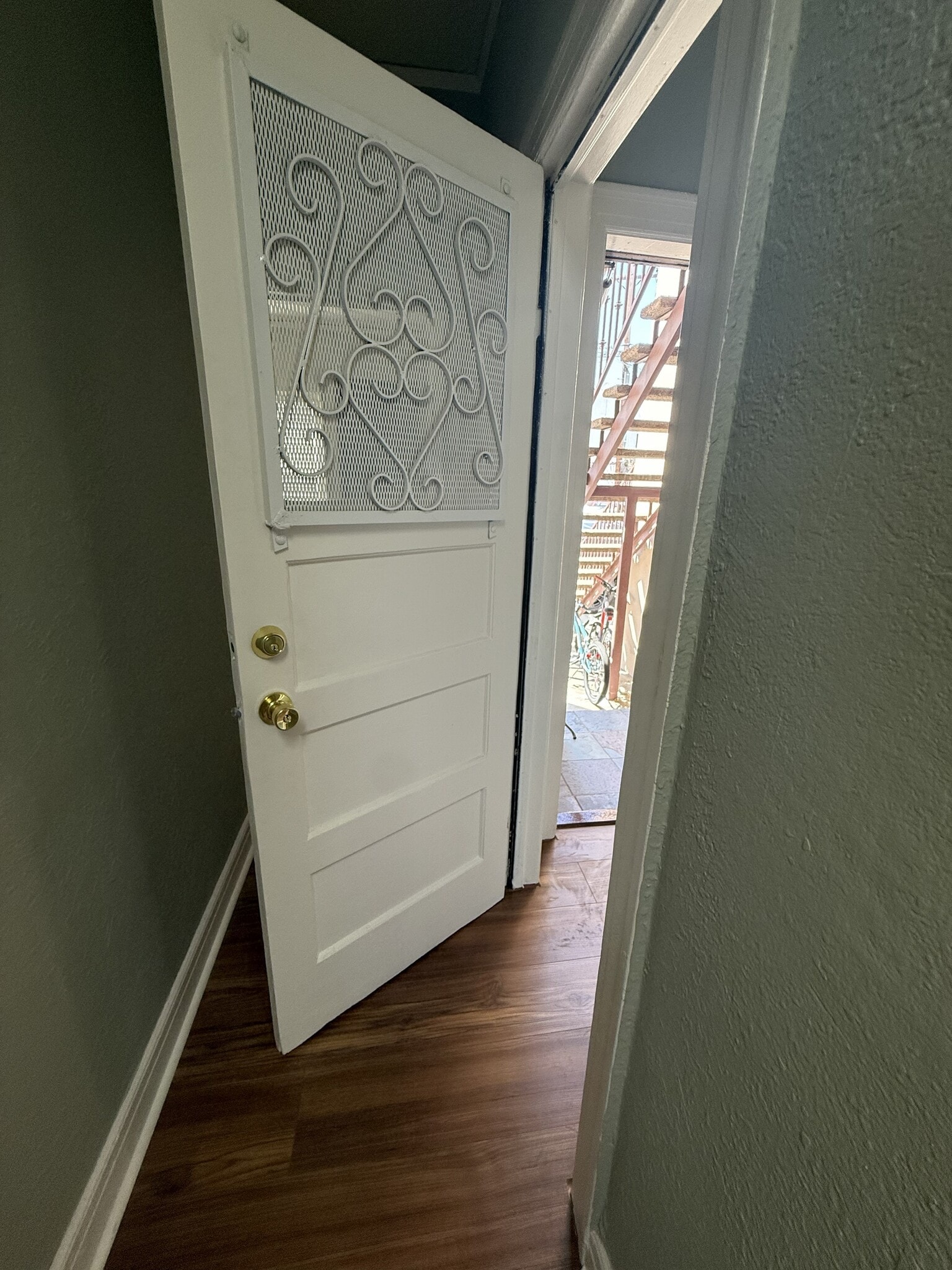 Building Photo - 2949 Raymond Ave