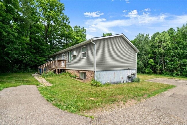 Primary Photo - 3630 Douglas Ave