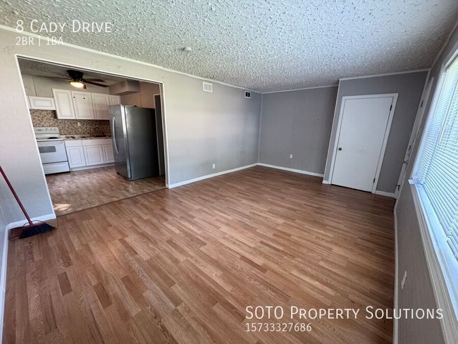 Building Photo - 8 Cady Dr