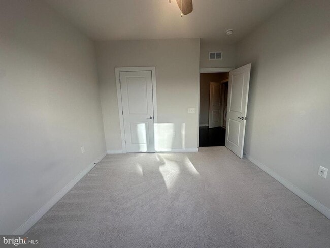 Building Photo - 13338 Arrowbrook Centre Dr