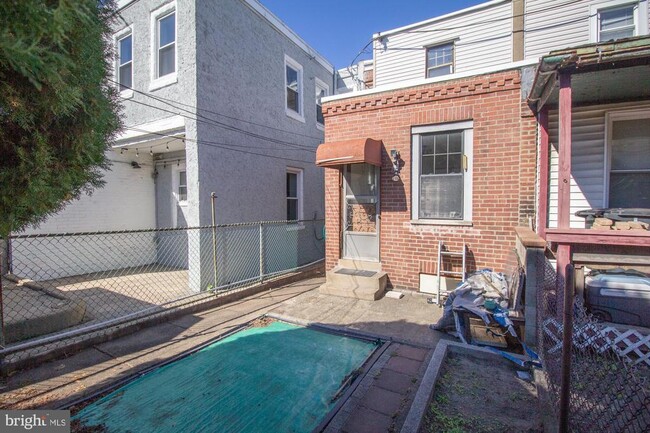 Building Photo - 3211 Memphis St