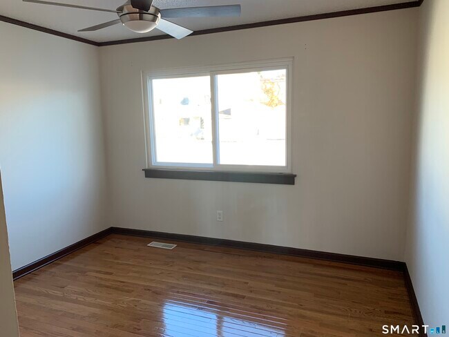 Building Photo - 434 Thoreau Rd