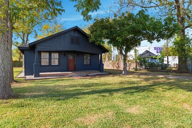 Building Photo - 3808 State Hwy 3