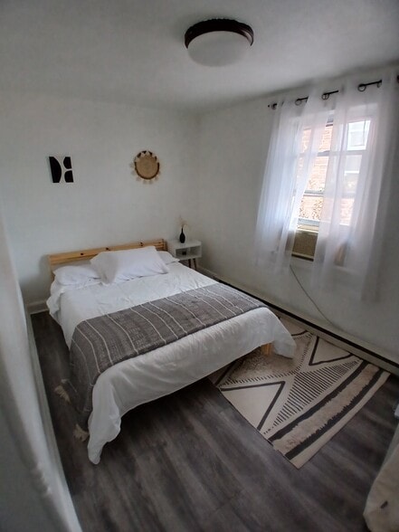 Bedroom 2 - 17 Thomas St