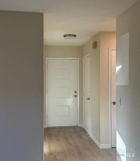 Building Photo - 220 Vineyard Dr