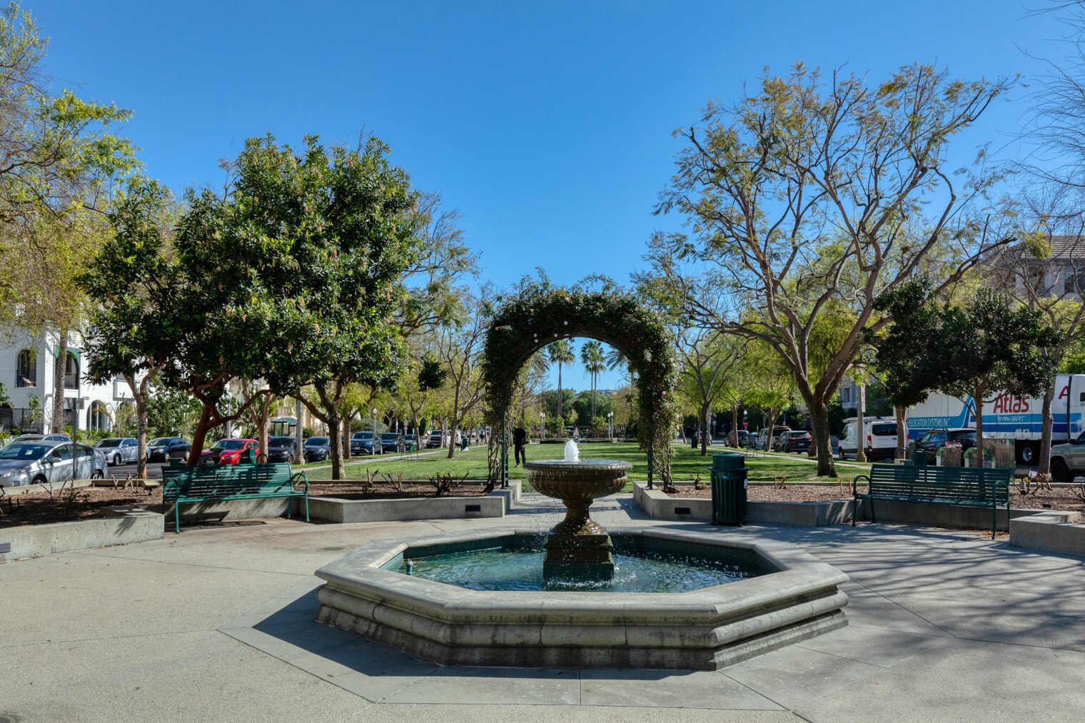 Building Photo - 5710 Crescent Prk E