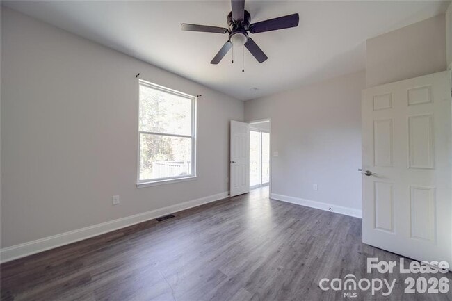 Building Photo - 112 Rockwell Ct