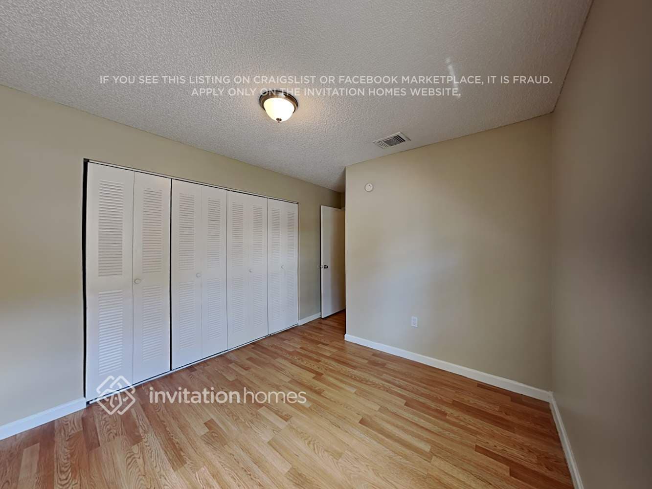 Building Photo - 13641 Newport Manor